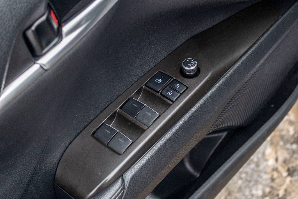 Toyota Camry Hybrid XLE 2021 à Charlemagne, Québec - 30 - w1024h768px