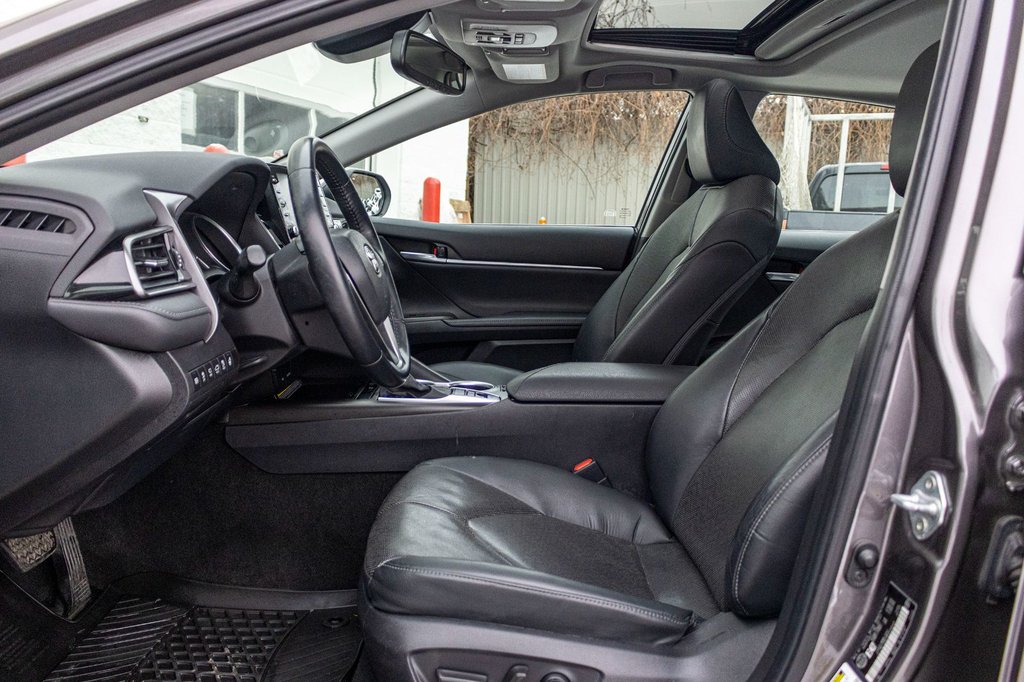 Toyota Camry Hybrid XLE 2021 à Charlemagne, Québec - 25 - w1024h768px