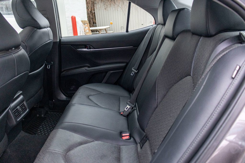 Toyota Camry Hybrid XLE 2021 à Charlemagne, Québec - 31 - w1024h768px