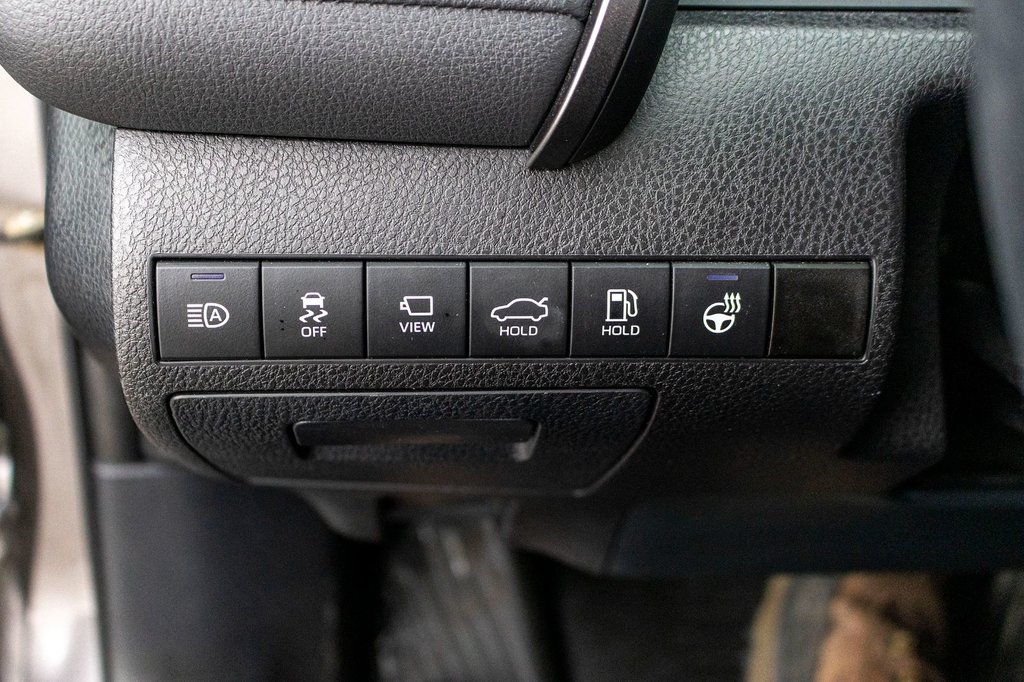 Toyota Camry Hybrid XLE 2021 à Charlemagne, Québec - 23 - w1024h768px