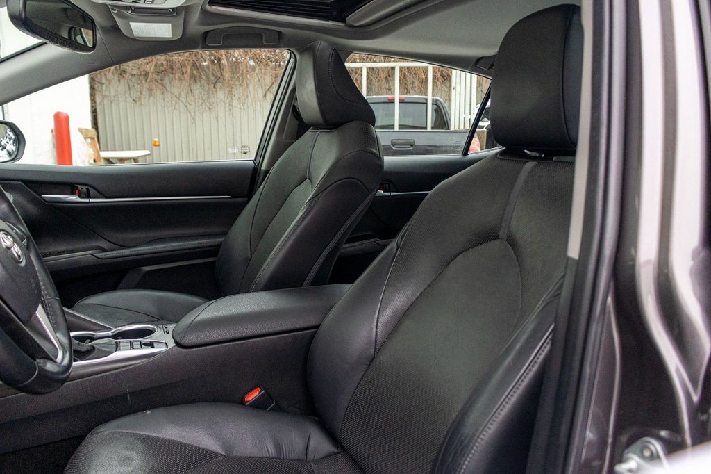 Toyota Camry Hybrid XLE 2021 à Charlemagne, Québec - 27 - w1024h768px