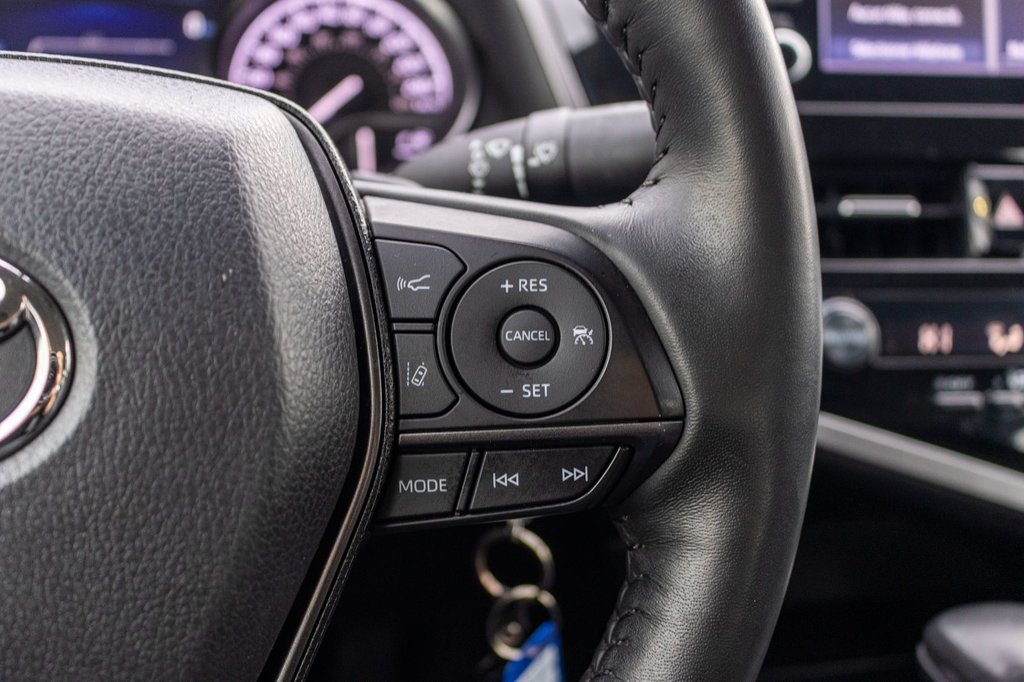Toyota Camry SE AWD **CUIR+CARPLAY+CAMÉRA+MAG** 2023 à Saint-Jérôme, Québec - 12 - w1024h768px