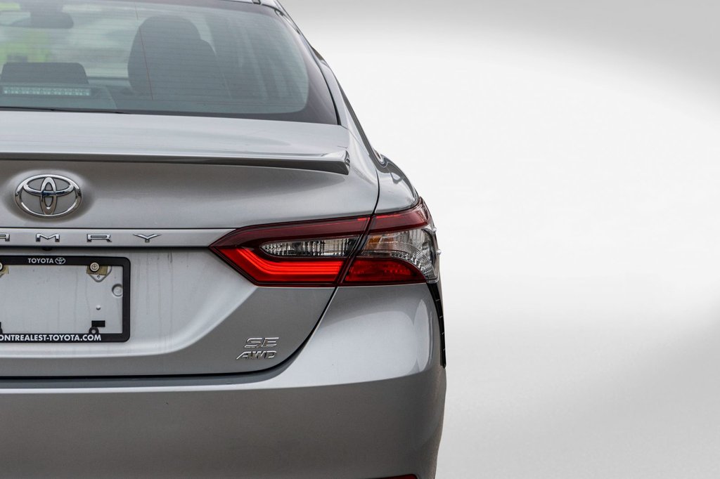 Toyota Camry SE AWD **CUIR+CARPLAY+CAMÉRA+MAG** 2023 à Saint-Jérôme, Québec - 29 - w1024h768px