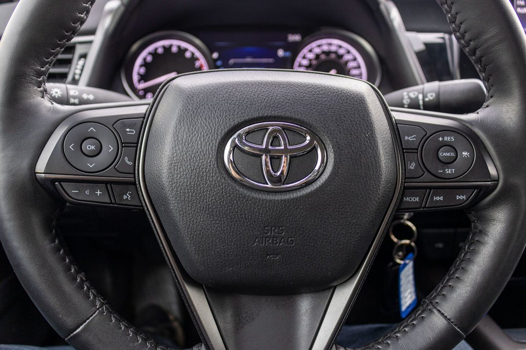 Toyota Camry SE AWD **CUIR+CARPLAY+CAMÉRA+MAG** 2023 à Saint-Jérôme, Québec - 10 - w1024h768px