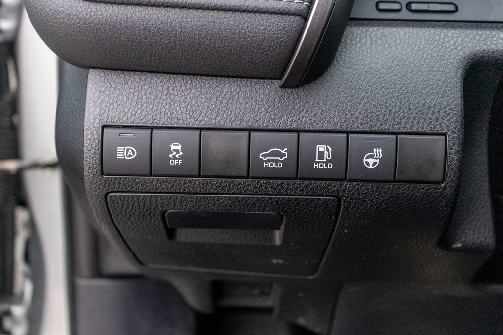 Toyota Camry SE AWD **CUIR+CARPLAY+CAMÉRA+MAG** 2023 à Saint-Jérôme, Québec - 20 - w1024h768px