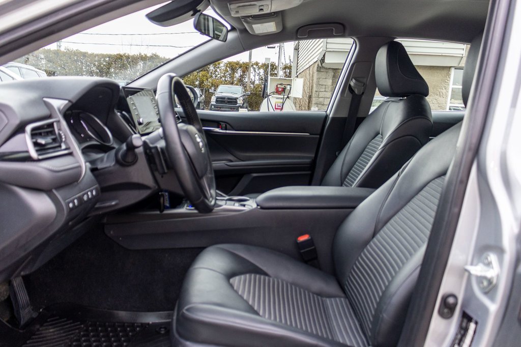 Toyota Camry SE AWD **CUIR+CARPLAY+CAMÉRA+MAG** 2023 à Saint-Jérôme, Québec - 22 - w1024h768px