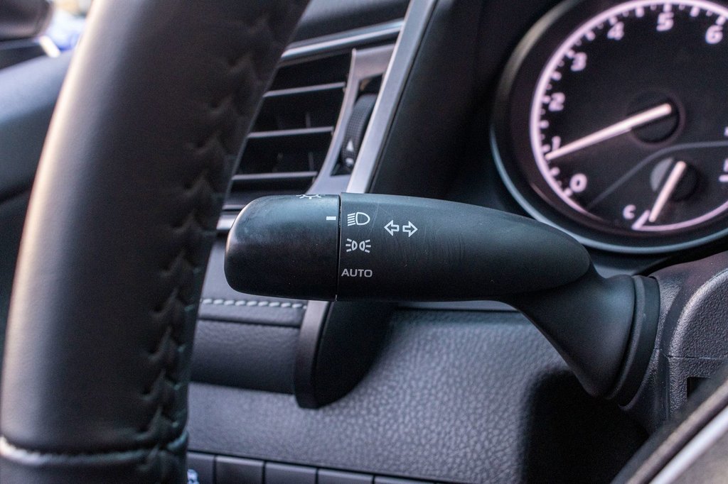 2024 Toyota Camry SE in Charlemagne, Quebec - 18 - w1024h768px