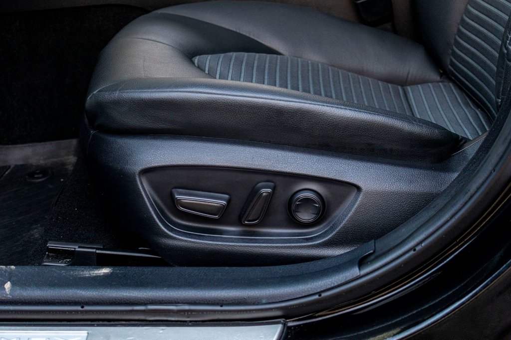 2024 Toyota Camry SE in Charlemagne, Quebec - 23 - w1024h768px