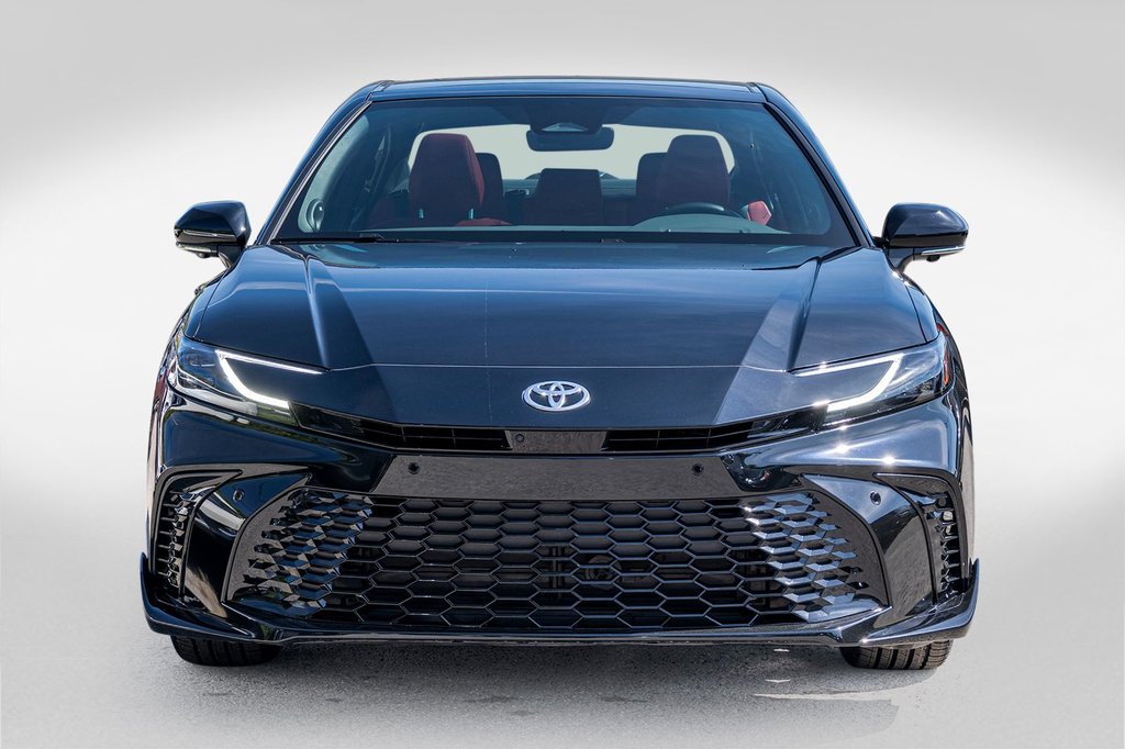 Toyota Camry Hybride XSE **CUIR ROUGE+TOIT PANO+19PO+JBL+CAMÉRA 360** 2025 à Charlemagne, Québec - 2 - w1024h768px
