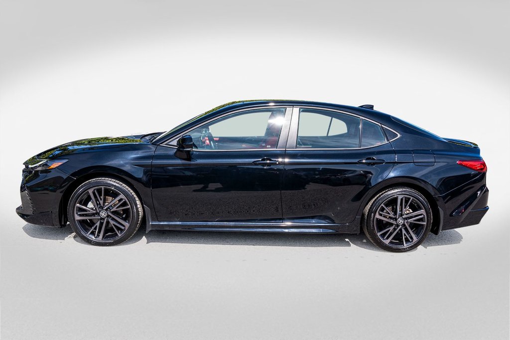 Toyota Camry Hybride XSE **CUIR ROUGE+TOIT PANO+19PO+JBL+CAMÉRA 360** 2025 à Charlemagne, Québec - 3 - w1024h768px