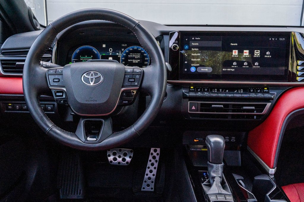 Toyota Camry Hybride XSE **CUIR ROUGE+TOIT PANO+19PO+JBL+CAMÉRA 360** 2025 à Charlemagne, Québec - 7 - w1024h768px
