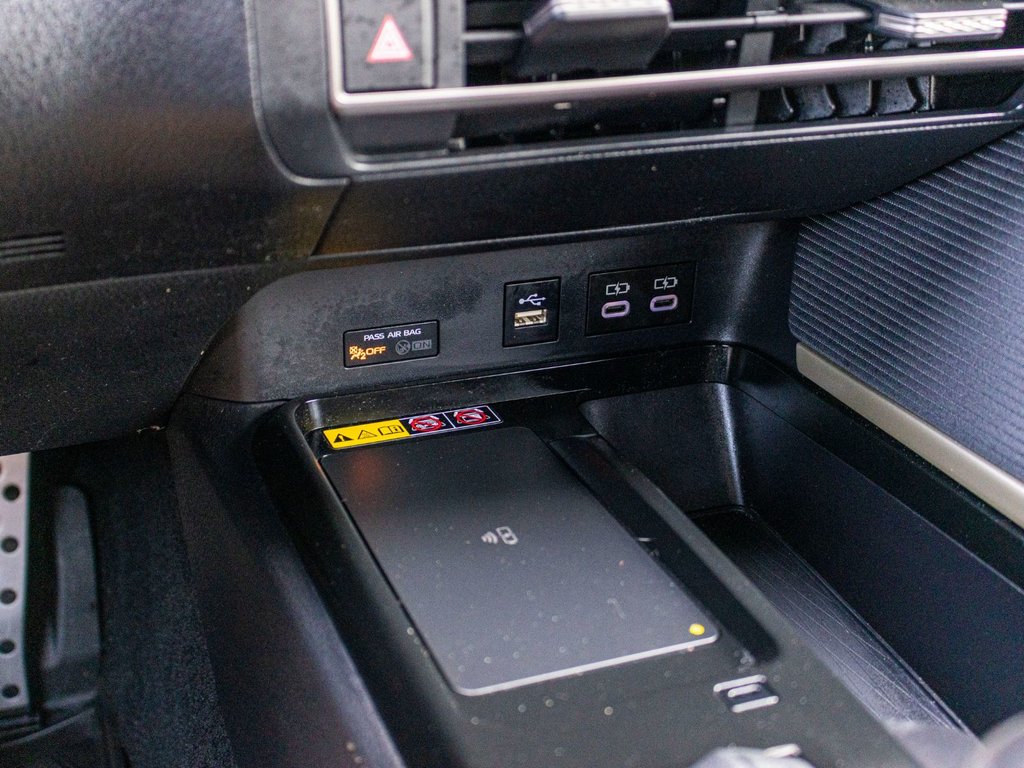 2025 Toyota Camry SE AMÉLIORÉ AWD **JAMAIS ACCIDENTÉ+TOIT+MAG+CUIR** in Saint-Jérôme, Quebec - 17 - w1024h768px