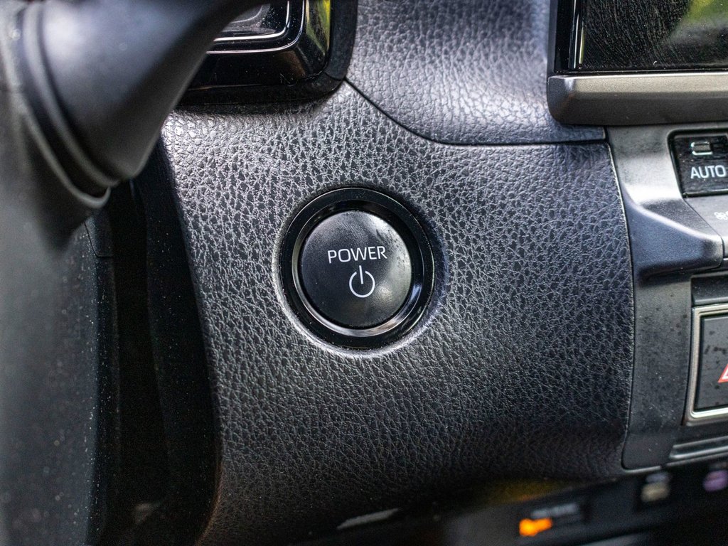 2025 Toyota Camry SE AMÉLIORÉ AWD **JAMAIS ACCIDENTÉ+TOIT+MAG+CUIR** in Saint-Jérôme, Quebec - 22 - w1024h768px