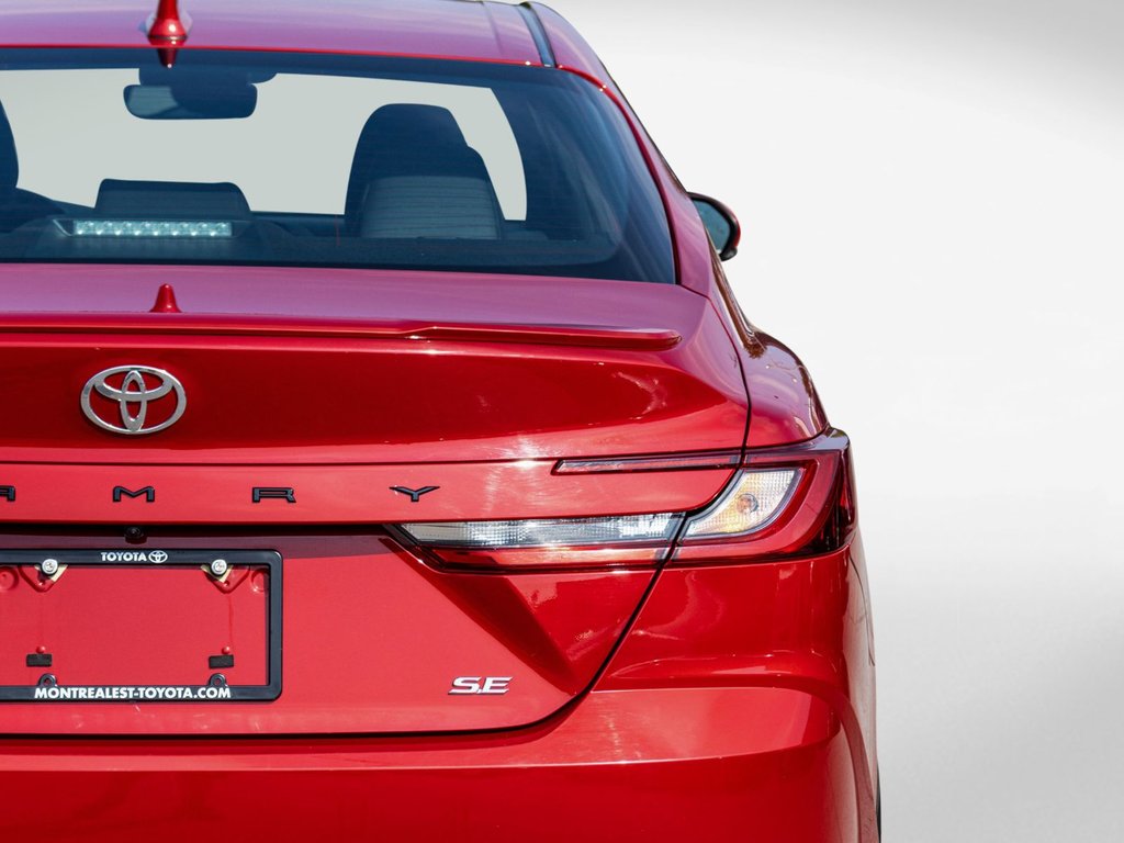 2025 Toyota Camry SE AMÉLIORÉ AWD **JAMAIS ACCIDENTÉ+TOIT+MAG+CUIR** in Saint-Jérôme, Quebec - 34 - w1024h768px