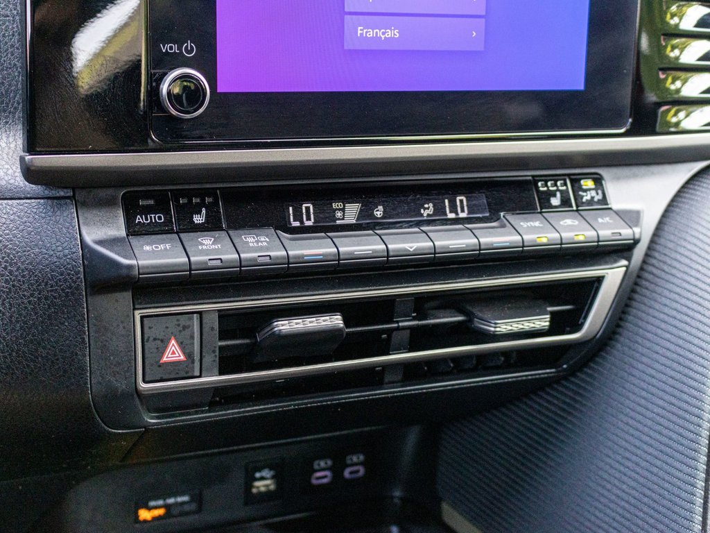 2025 Toyota Camry SE AMÉLIORÉ AWD **JAMAIS ACCIDENTÉ+TOIT+MAG+CUIR** in Saint-Jérôme, Quebec - 14 - w1024h768px