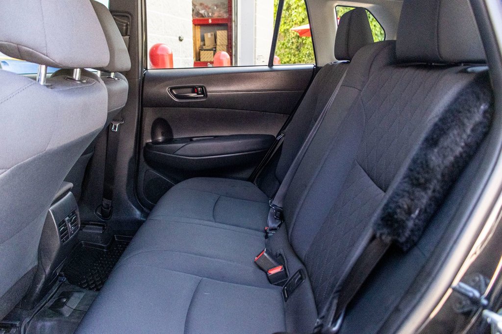 Toyota COROLLA CROSS LE **JAMAIS ACCIDENTÉ+CARPLAY+CAMÉRA+MAG** 2022 à Charlemagne, Québec - 28 - w1024h768px
