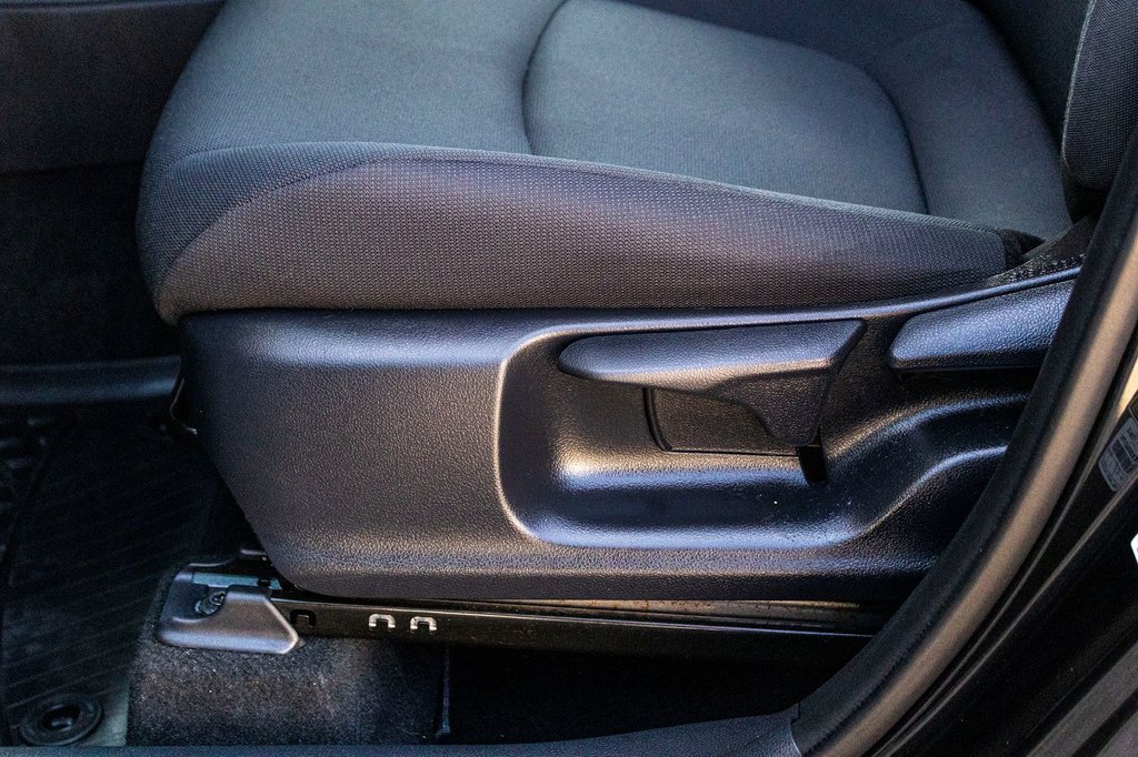 Toyota COROLLA CROSS LE **JAMAIS ACCIDENTÉ+CARPLAY+CAMÉRA+MAG** 2022 à Charlemagne, Québec - 24 - w1024h768px