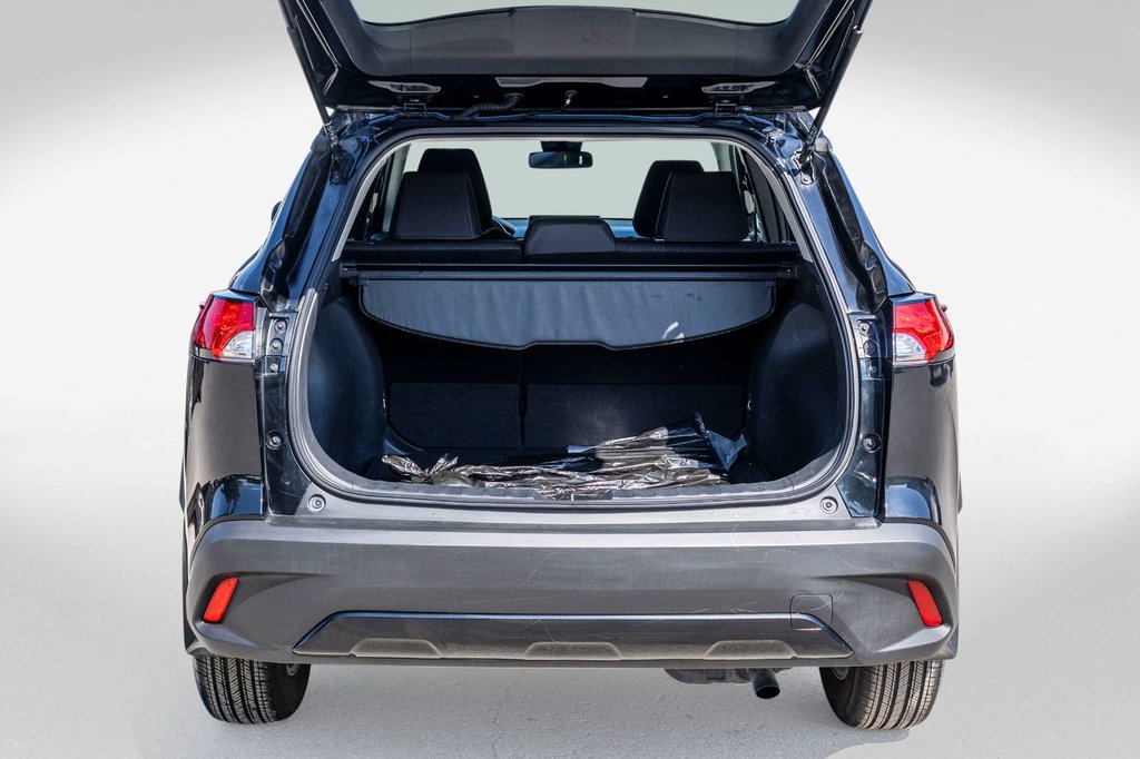 Toyota COROLLA CROSS LE **JAMAIS ACCIDENTÉ+CARPLAY+CAMÉRA+MAG** 2022 à Charlemagne, Québec - 29 - w1024h768px