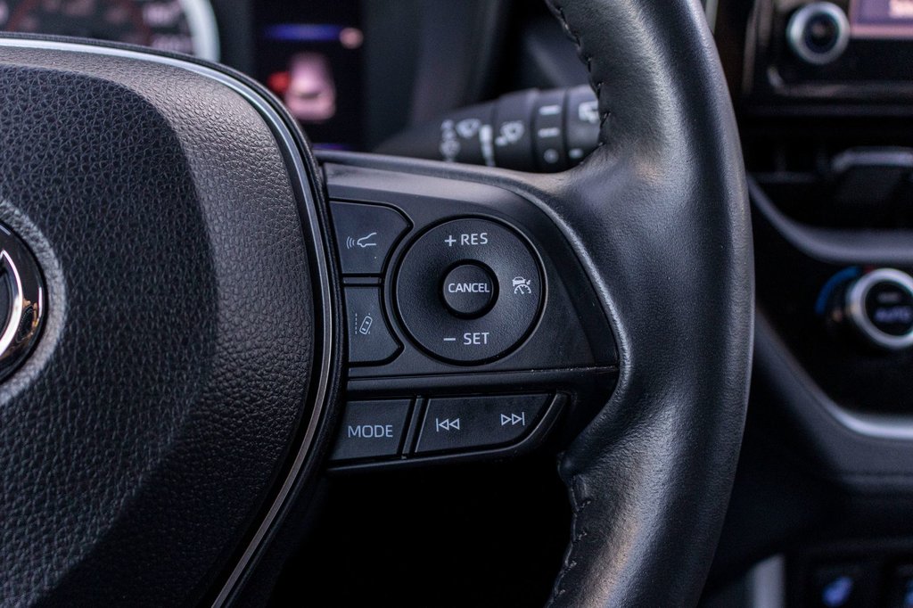 2022 Toyota Corolla Cross LE AWD **JAMAIS ACCIDENTÉ+CARPLAY+CAMÉRA+MAG** in Charlemagne, Quebec - 13 - w1024h768px