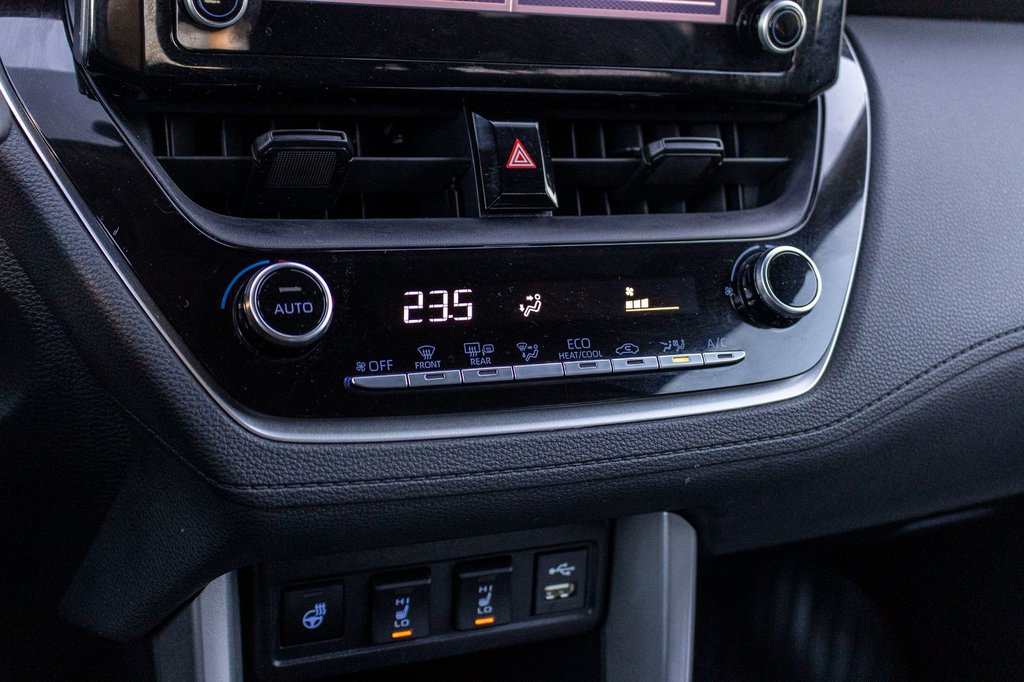 2022 Toyota Corolla Cross LE AWD **JAMAIS ACCIDENTÉ+CARPLAY+CAMÉRA+MAG** in Charlemagne, Quebec - 15 - w1024h768px
