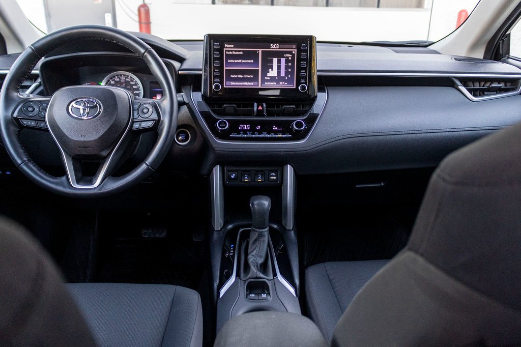 2022 Toyota Corolla Cross LE AWD **JAMAIS ACCIDENTÉ+CARPLAY+CAMÉRA+MAG** in Charlemagne, Quebec - 24 - w1024h768px