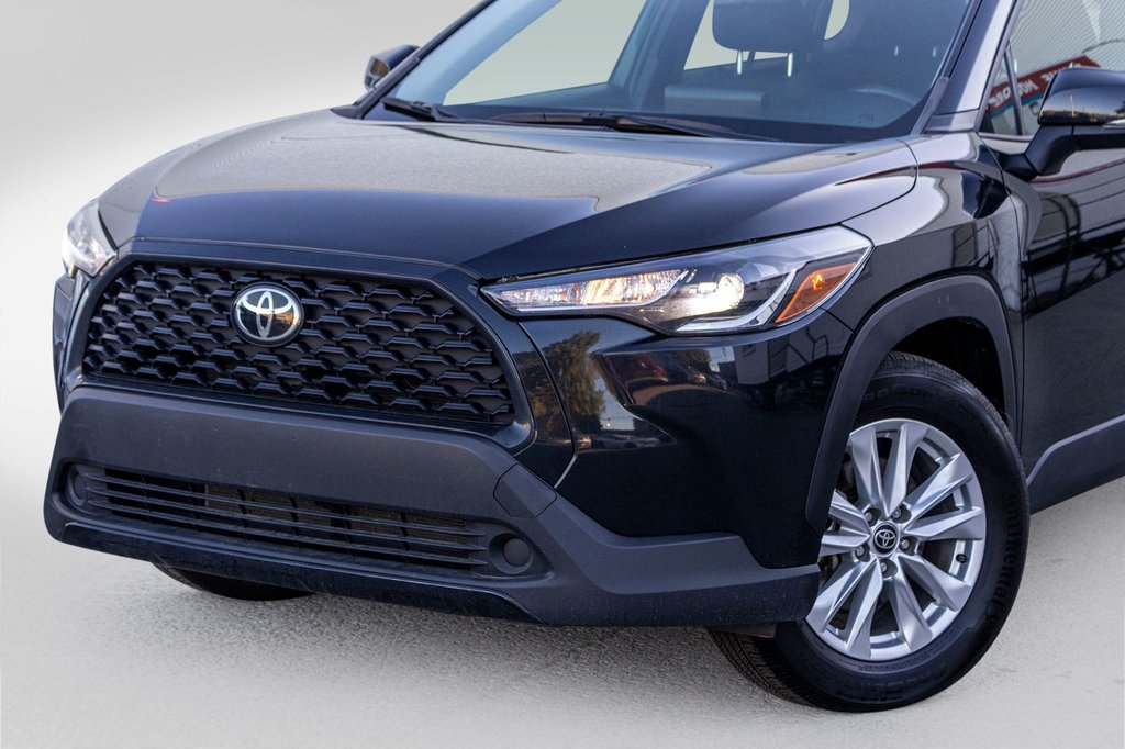 2022 Toyota Corolla Cross LE AWD **JAMAIS ACCIDENTÉ+CARPLAY+CAMÉRA+MAG** in Charlemagne, Quebec - 35 - w1024h768px