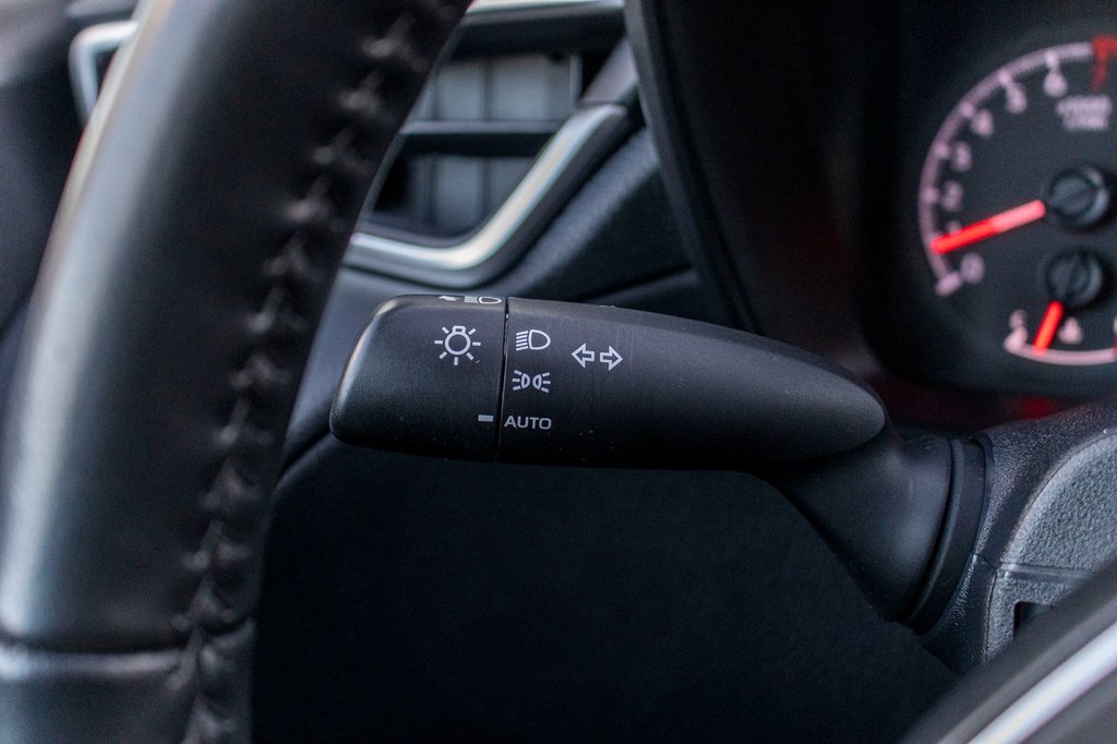 2022 Toyota Corolla Cross LE AWD **JAMAIS ACCIDENTÉ+CARPLAY+CAMÉRA+MAG** in Charlemagne, Quebec - 20 - w1024h768px