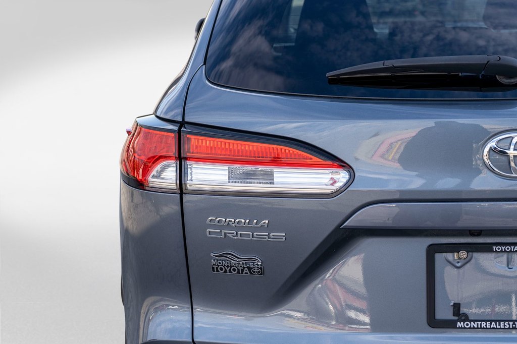2022 Toyota Corolla Cross LE AWD **JAMAIS ACCIDENTÉ+CARPLAY+CAMÉRA+MAG** in Charlemagne, Quebec - 22 - w1024h768px