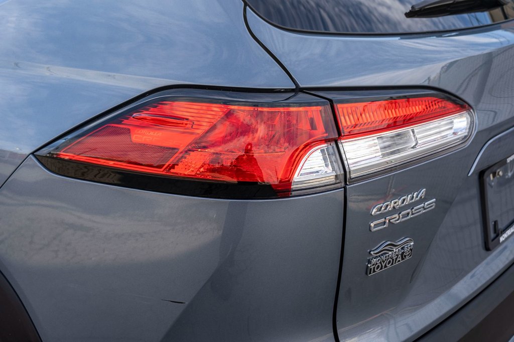 2022 Toyota Corolla Cross LE AWD **JAMAIS ACCIDENTÉ+CARPLAY+CAMÉRA+MAG** in Charlemagne, Quebec - 24 - w1024h768px