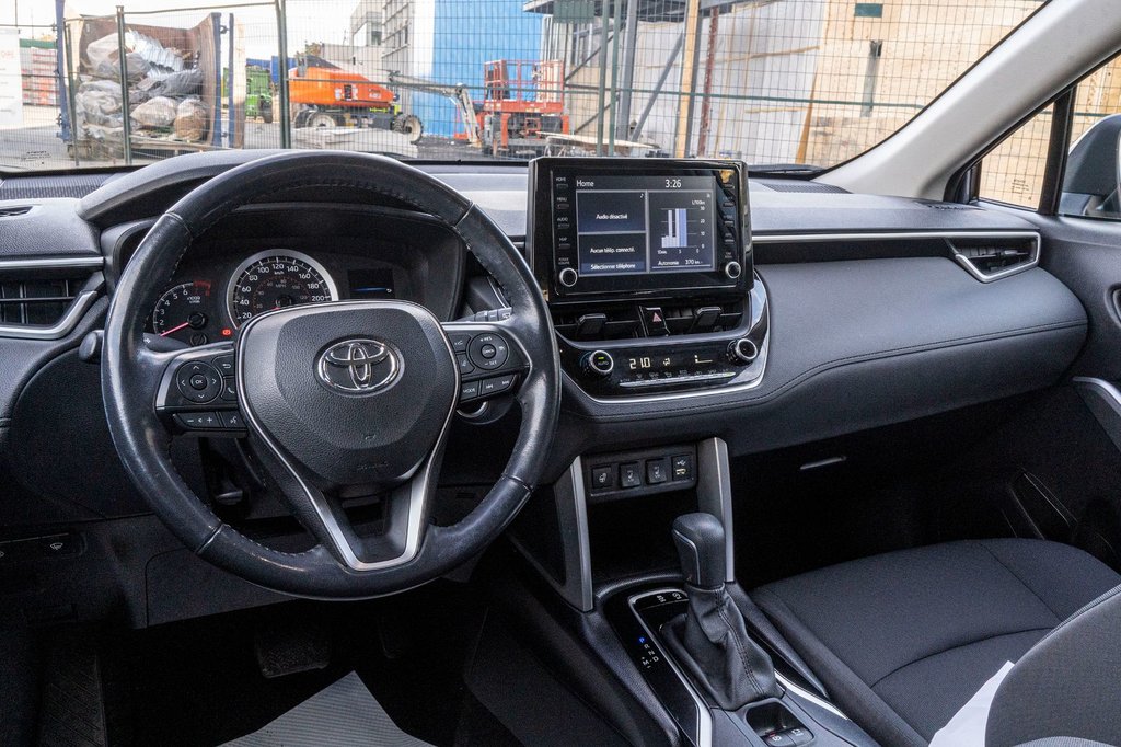 2022 Toyota Corolla Cross LE AWD **JAMAIS ACCIDENTÉ+CARPLAY+CAMÉRA+MAG** in Charlemagne, Quebec - 6 - w1024h768px