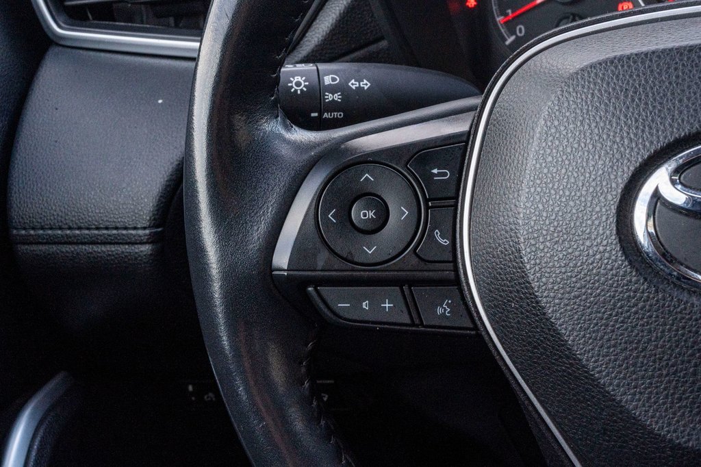 2022 Toyota Corolla Cross LE AWD **JAMAIS ACCIDENTÉ+CARPLAY+CAMÉRA+MAG** in Charlemagne, Quebec - 9 - w1024h768px