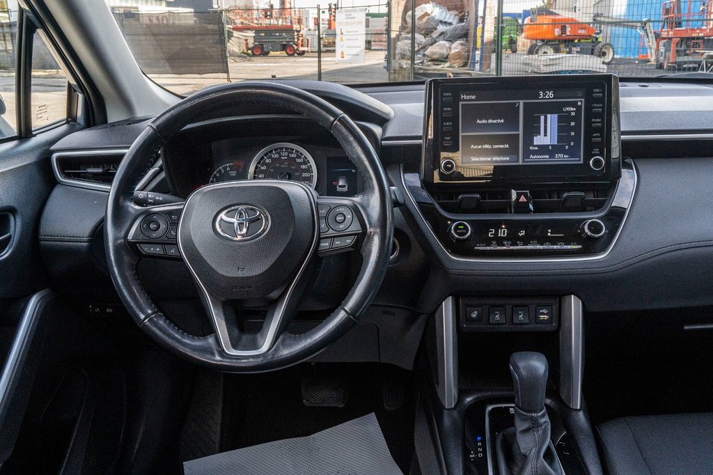 2022 Toyota Corolla Cross LE AWD **JAMAIS ACCIDENTÉ+CARPLAY+CAMÉRA+MAG** in Charlemagne, Quebec - 7 - w1024h768px
