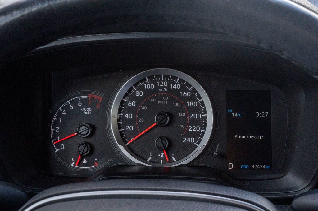 2022 Toyota Corolla Cross LE AWD **JAMAIS ACCIDENTÉ+CARPLAY+CAMÉRA+MAG** in Charlemagne, Quebec - 15 - w1024h768px