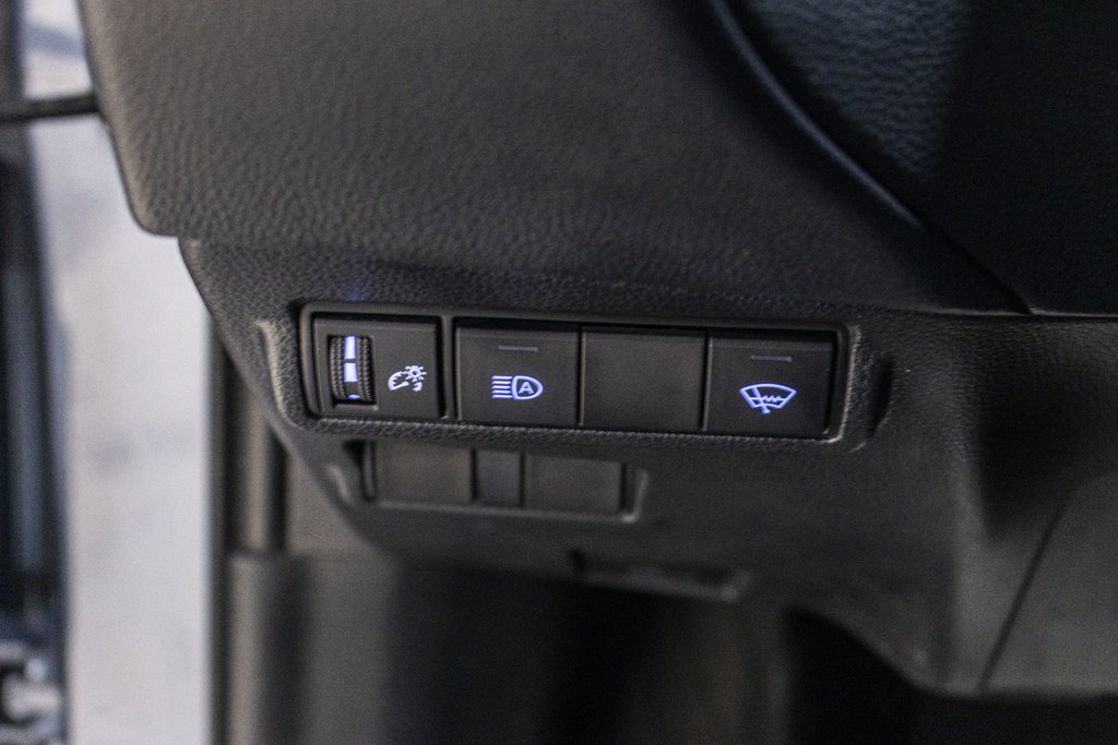 Toyota Corolla Cross LE AWD PREMIUM **JAMAIS ACCIDENTÉ+TOIT+MAG** 2022 à Charlemagne, Québec - 24 - w1024h768px