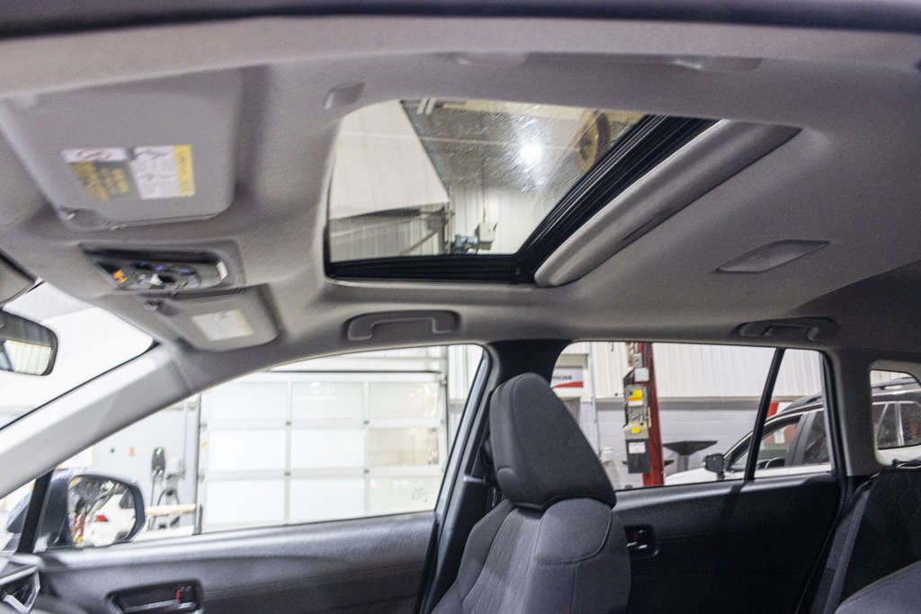 Toyota Corolla Cross LE AWD PREMIUM **JAMAIS ACCIDENTÉ+TOIT+MAG** 2022 à Charlemagne, Québec - 28 - w1024h768px