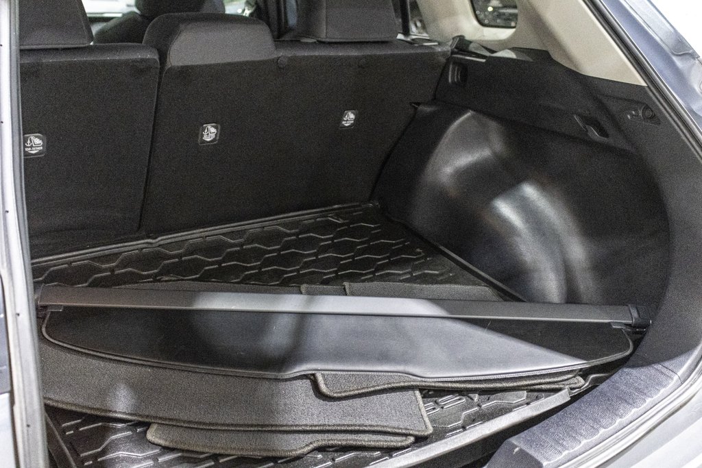 Toyota Corolla Cross LE AWD PREMIUM **JAMAIS ACCIDENTÉ+TOIT+MAG** 2022 à Charlemagne, Québec - 10 - w1024h768px