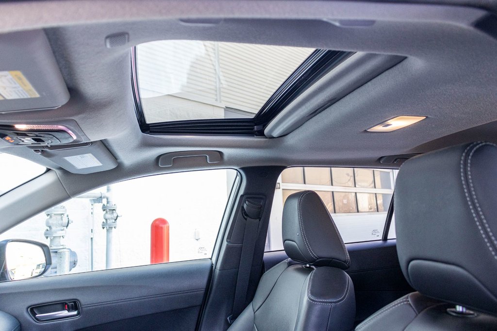 Toyota Corolla Cross XLE AWD **JAMAIS ACCIDENTÉ+CUIR+TOIT+JBL+CARPLAY** 2022 à Saint-Jérôme, Québec - 28 - w1024h768px