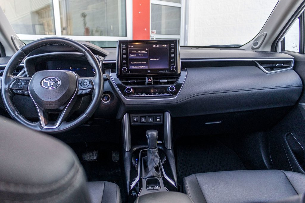 Toyota Corolla Cross XLE AWD **JAMAIS ACCIDENTÉ+CUIR+TOIT+JBL+CARPLAY** 2022 à Saint-Jérôme, Québec - 23 - w1024h768px