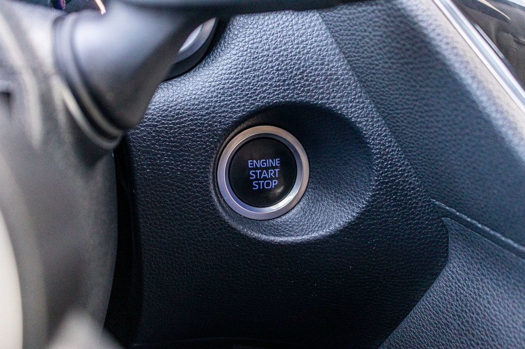 Toyota Corolla Cross XLE AWD **JAMAIS ACCIDENTÉ+CUIR+TOIT+JBL+CARPLAY** 2022 à Saint-Jérôme, Québec - 21 - w1024h768px