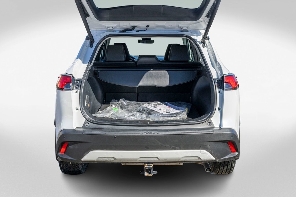 Toyota Corolla Cross XLE AWD **JAMAIS ACCIDENTÉ+CUIR+TOIT+JBL+CARPLAY** 2022 à Saint-Jérôme, Québec - 32 - w1024h768px