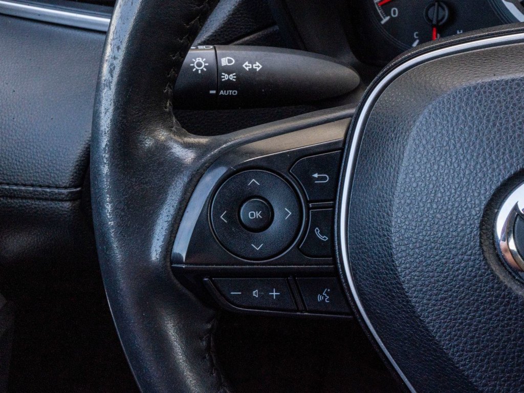 2022 Toyota Corolla Cross LE AWD**JAMAIS ACCIDENTÉ + SIÈGES AVANT CHAUFFANTS in Saint-Jérôme, Quebec - 9 - w1024h768px