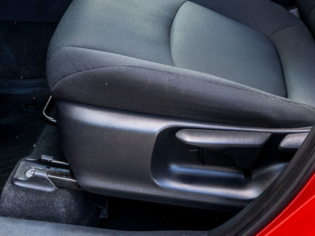 2022 Toyota Corolla Cross LE AWD**JAMAIS ACCIDENTÉ + SIÈGES AVANT CHAUFFANTS in Saint-Jérôme, Quebec - 20 - w1024h768px