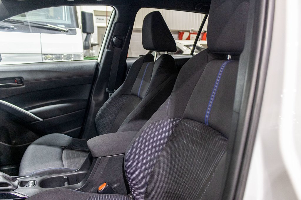 Toyota Corolla Cross hybride 2023 à Charlemagne, Québec - 25 - w1024h768px