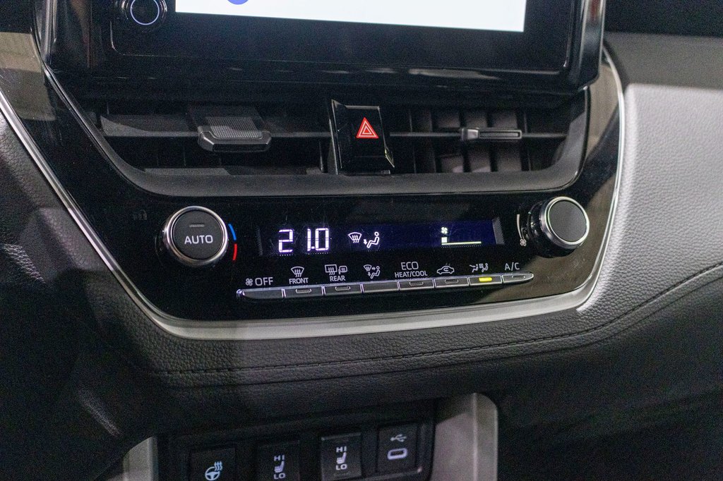 Toyota Corolla Cross hybride 2023 à Charlemagne, Québec - 13 - w1024h768px