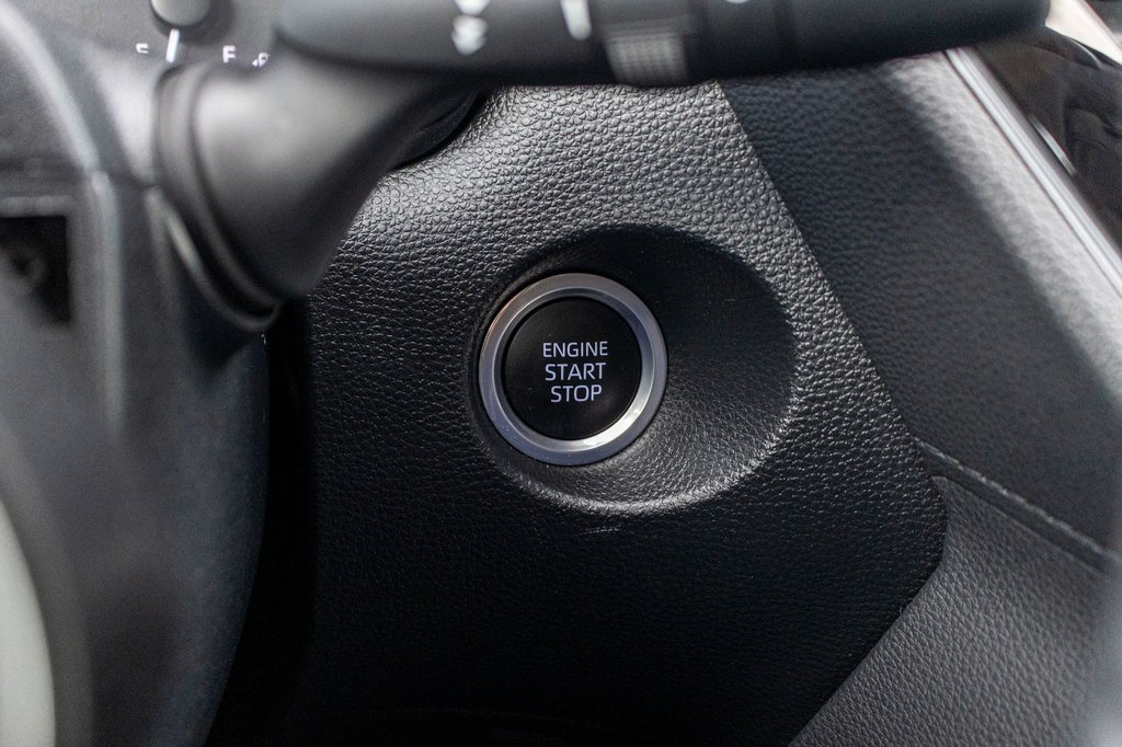 2023 Toyota Corolla Cross LE in Charlemagne, Quebec - 21 - w1024h768px