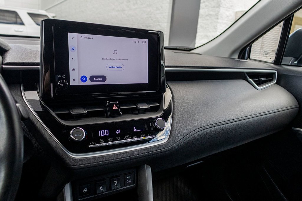 2023 Toyota Corolla Cross LE in Charlemagne, Quebec - 13 - w1024h768px