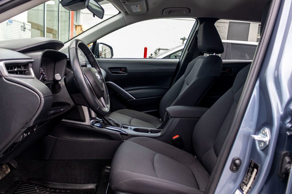 2023 Toyota Corolla Cross LE in Charlemagne, Quebec - 24 - w1024h768px