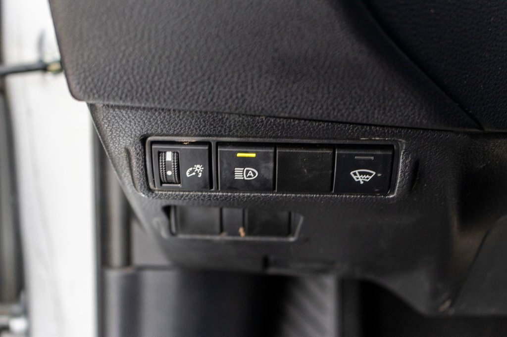 Toyota Corolla Cross LE AWD **JAMAIS ACCIDENTÉ+CARPLAY+CAMÉRA** 2023 à Charlemagne, Québec - 22 - w1024h768px