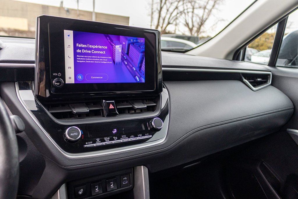 Toyota Corolla Cross LE AWD **JAMAIS ACCIDENTÉ+CARPLAY+CAMÉRA** 2023 à Charlemagne, Québec - 13 - w1024h768px