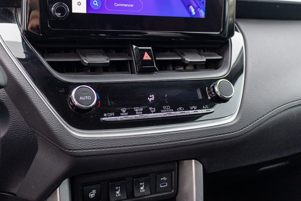 Toyota Corolla Cross LE AWD **JAMAIS ACCIDENTÉ+CARPLAY+CAMÉRA** 2023 à Charlemagne, Québec - 14 - w1024h768px